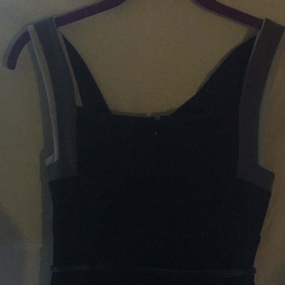 Dress - Picture 5 of 8